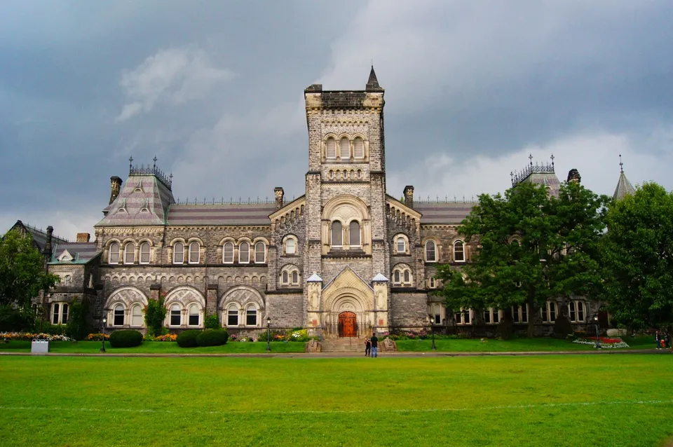 加拿大大学 / 城市照片